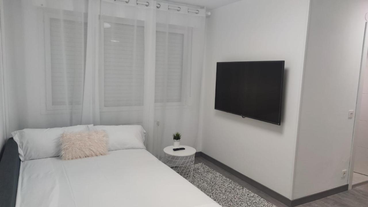 Casa Gascona Con Parking, Wifi Y Netflix Gratis!! By Delabra Apartments Oviedo Dış mekan fotoğraf