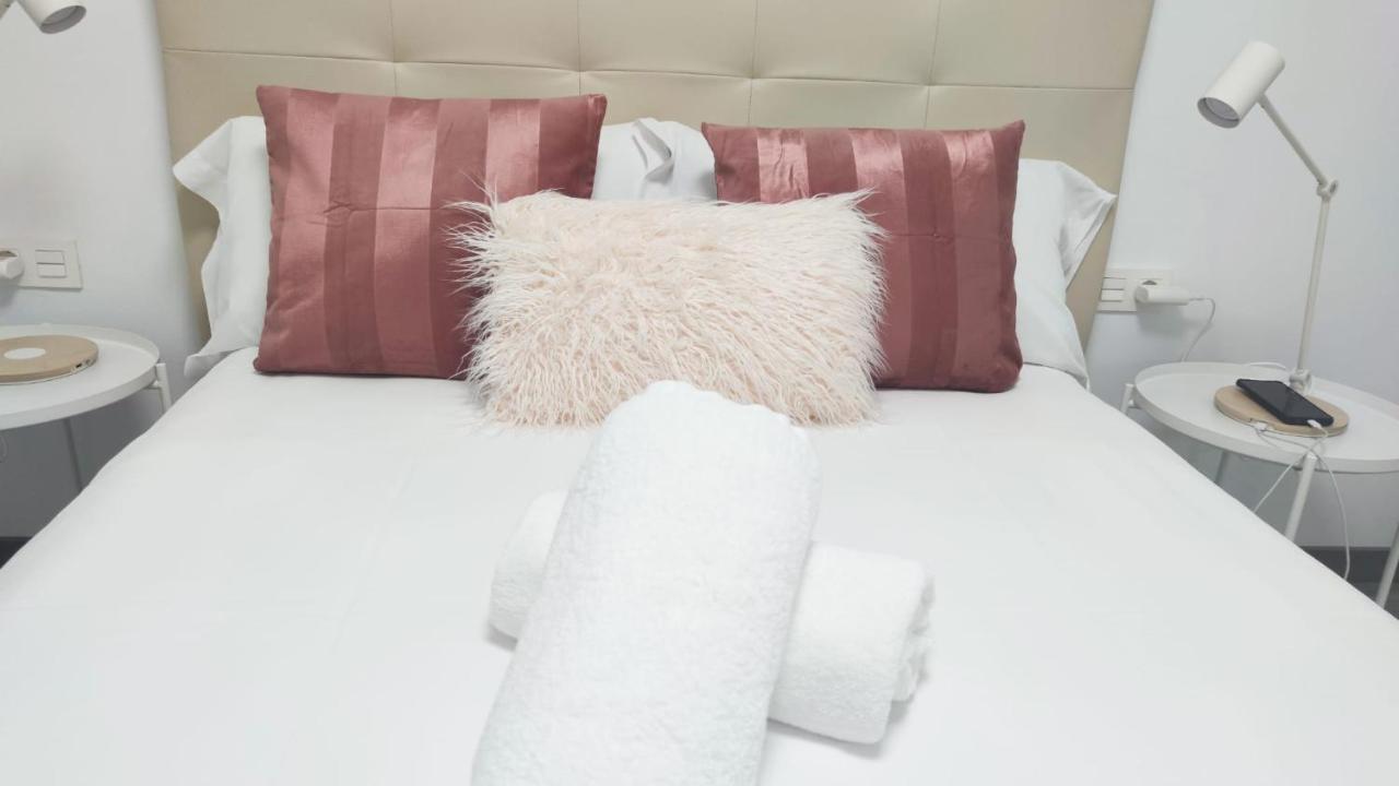 Casa Gascona Con Parking, Wifi Y Netflix Gratis!! By Delabra Apartments Oviedo Dış mekan fotoğraf