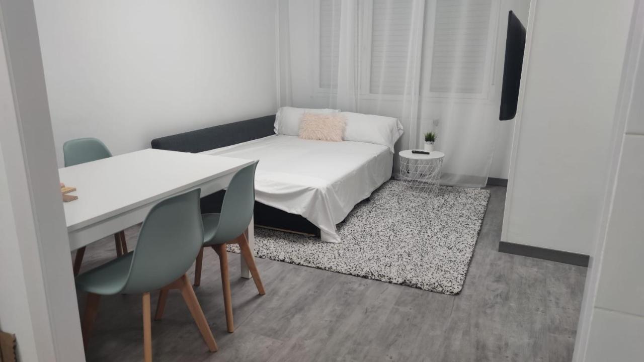 Casa Gascona Con Parking, Wifi Y Netflix Gratis!! By Delabra Apartments Oviedo Dış mekan fotoğraf